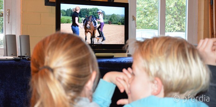 kinder-reiten-im-gelaende reitunterricht-fuer-kinder