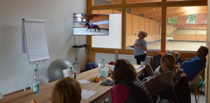 Seminar-bei-Elaine-Butler Elaine-Butler-gibt-Seminare