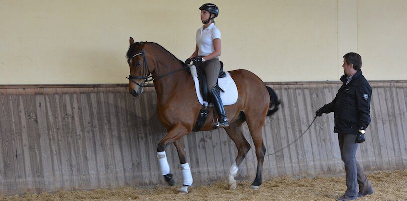 Ausbilder-Andreas-Hausberger Jessica-von-Bredow-Werndl-im-Training